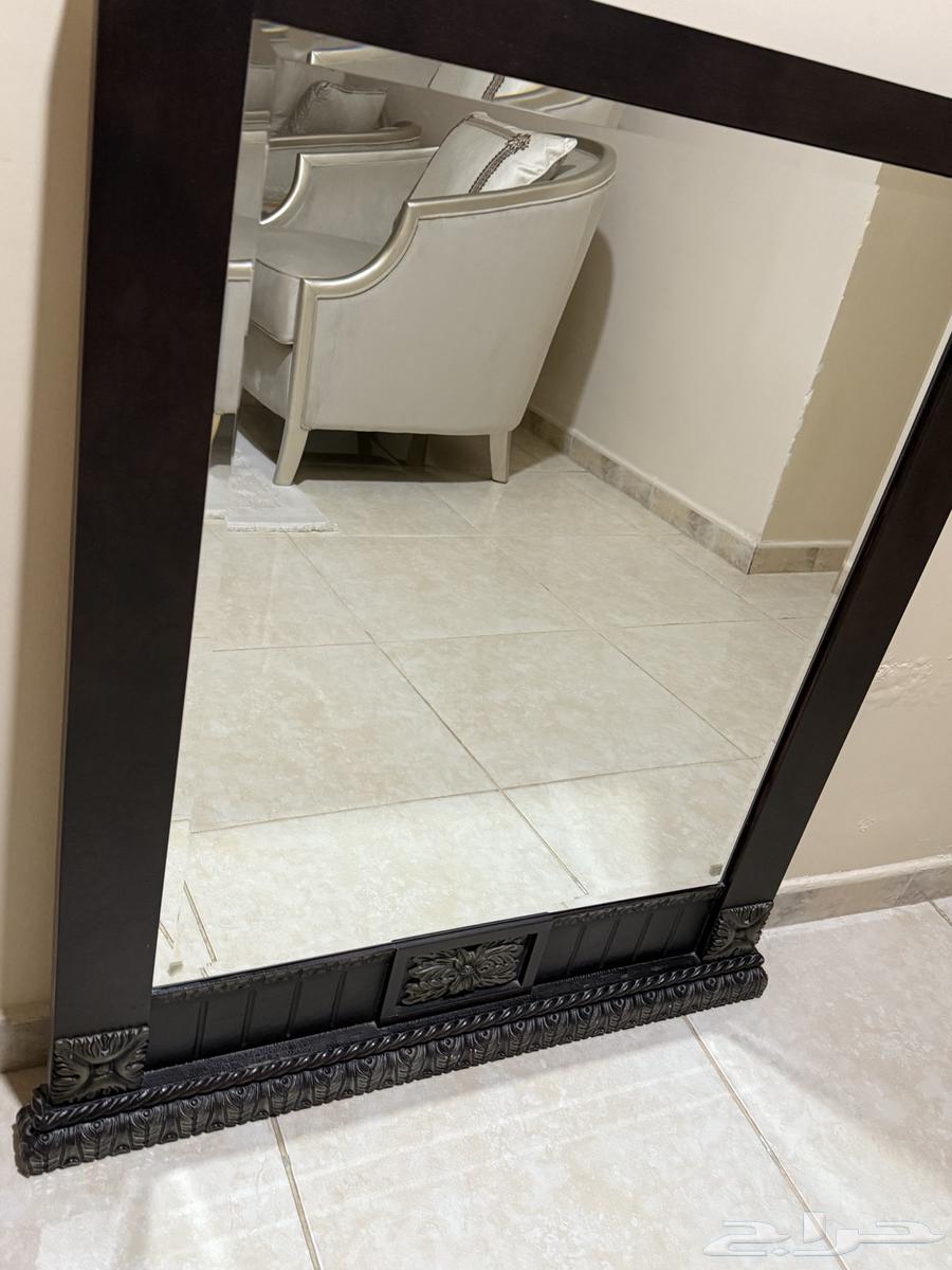 للبيع مراية مع اطار خشب64586326692353110