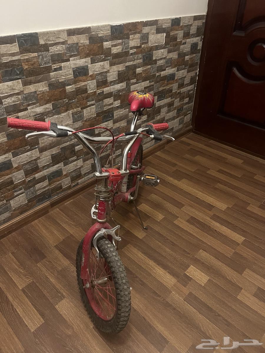 Cobra bike size 16, the bike has only one flaw, the frame is bent64580143884675112