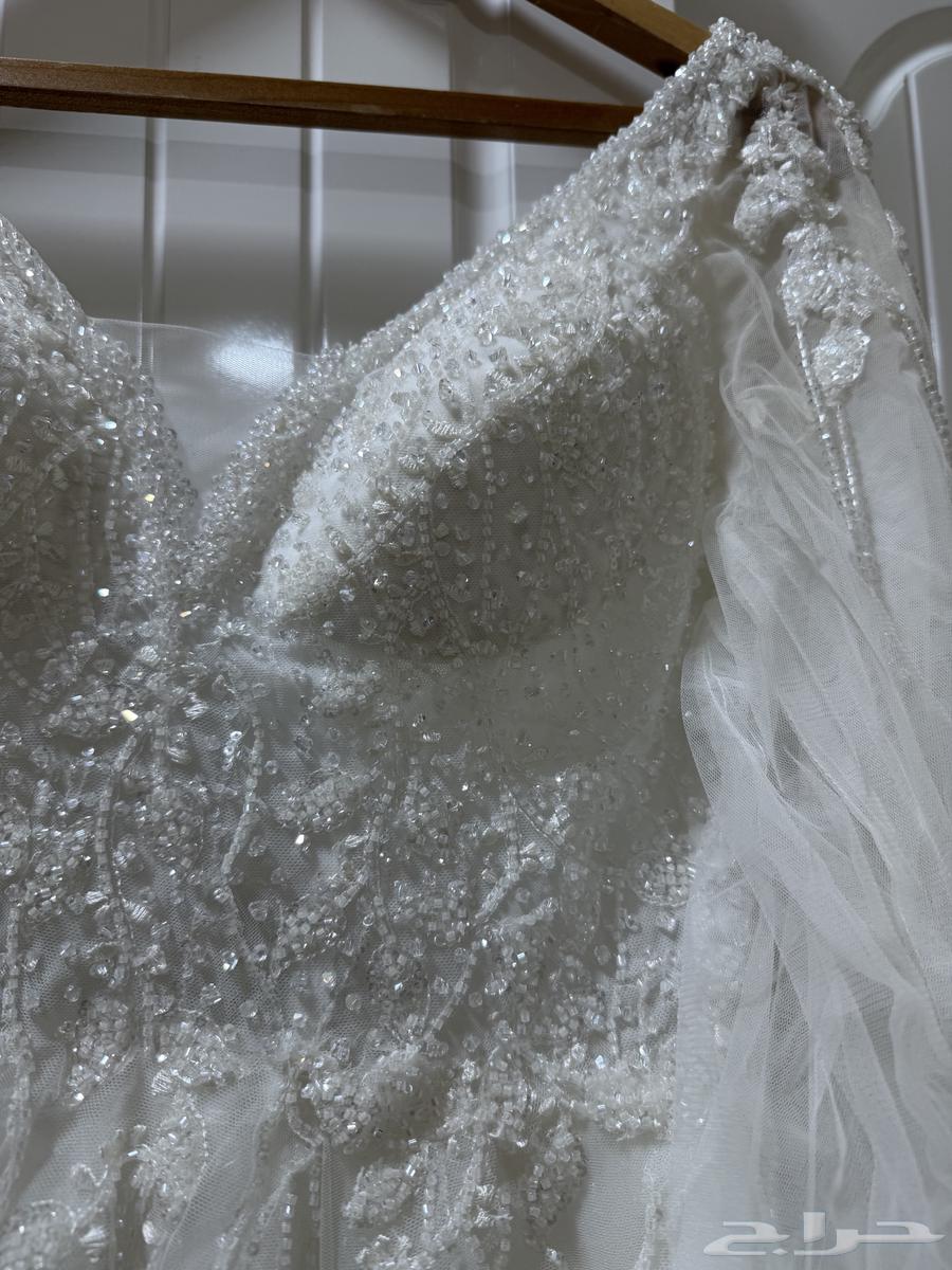 فستان عروسة ملكي ناعم مع الطرحة للبيع64587453921409110