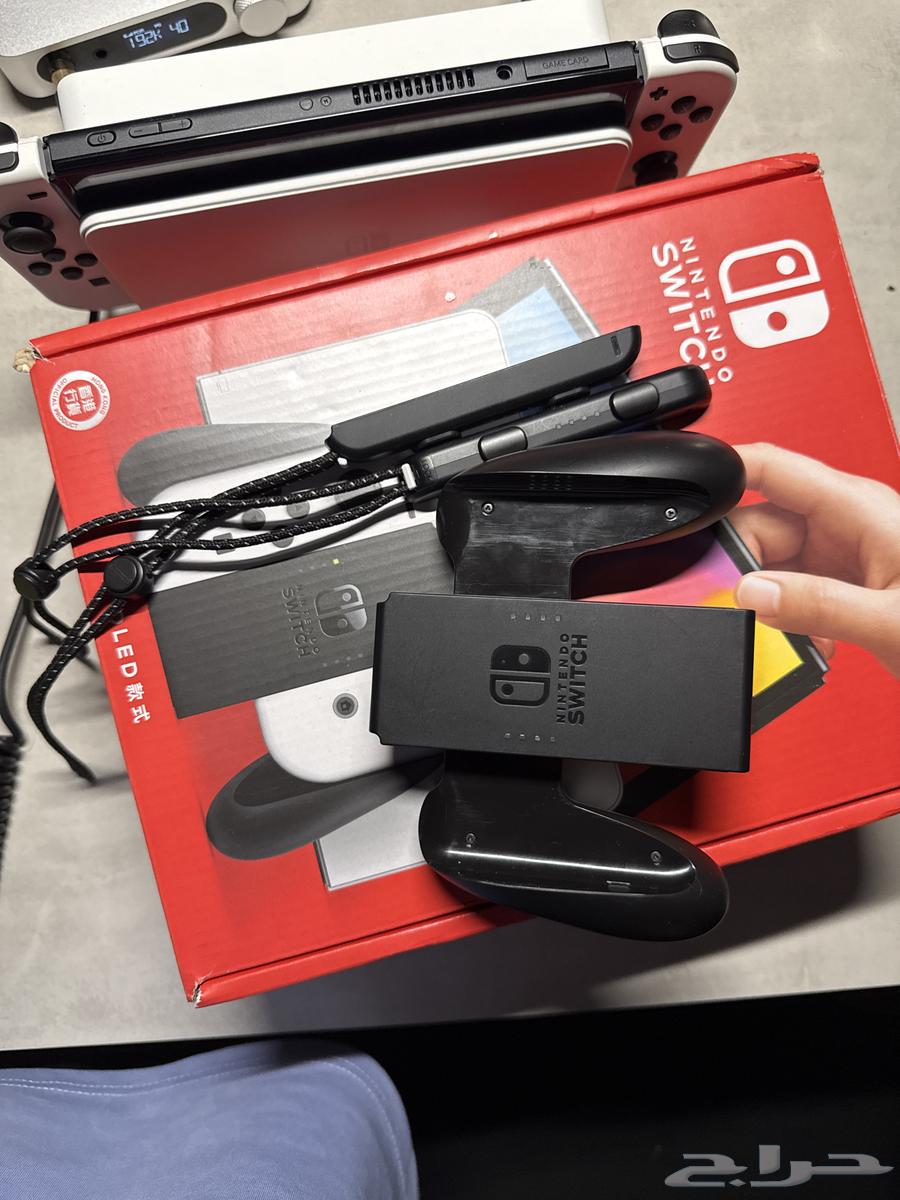 نيتيندو سويتش oled شبه جديد مع اربع العاب هديه للبيع بسعر85064581552811137114