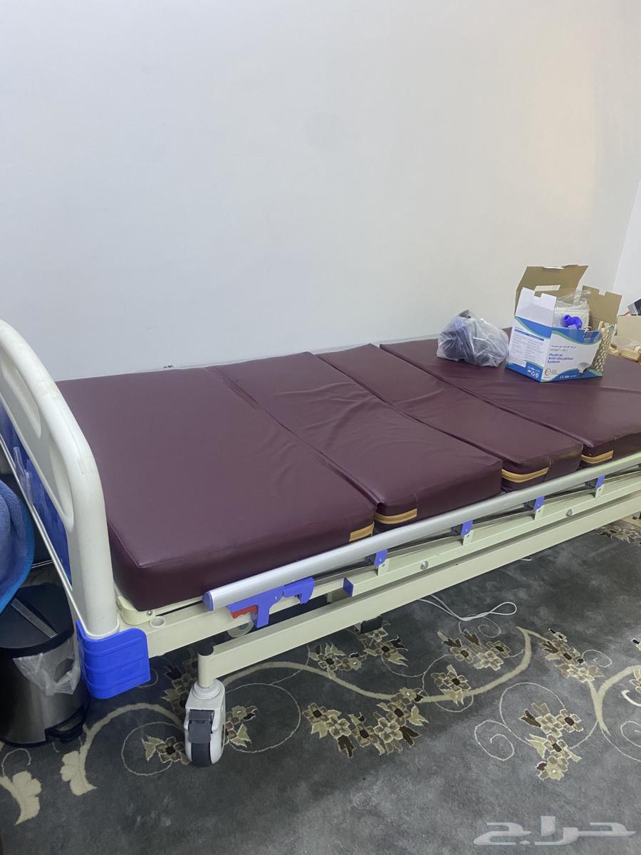 سرير طبي جديد ومتكامل64586861750913113