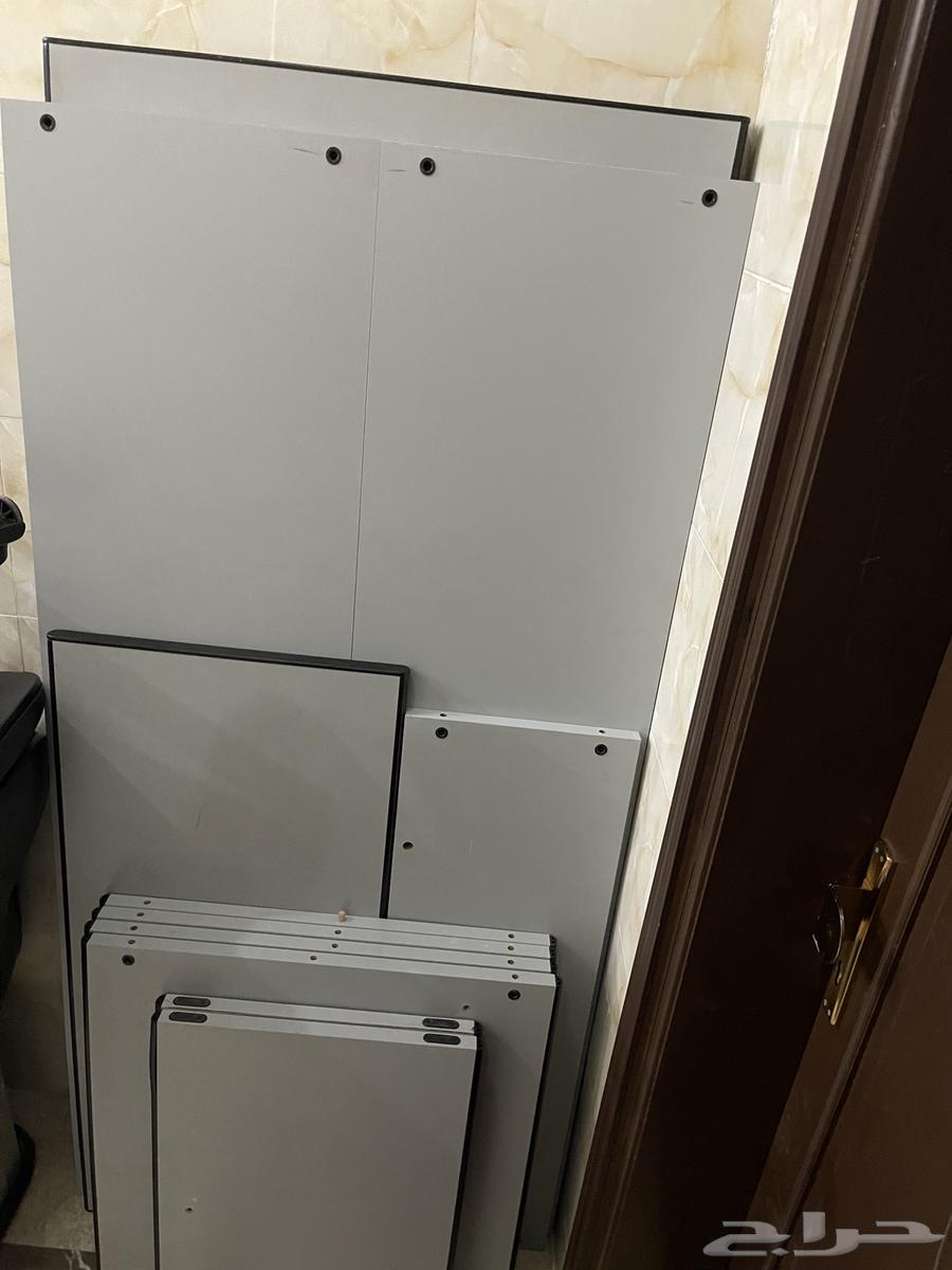 Three desks with drawers, two rolling chairs and two fixed chairs for full sale64586874334209110