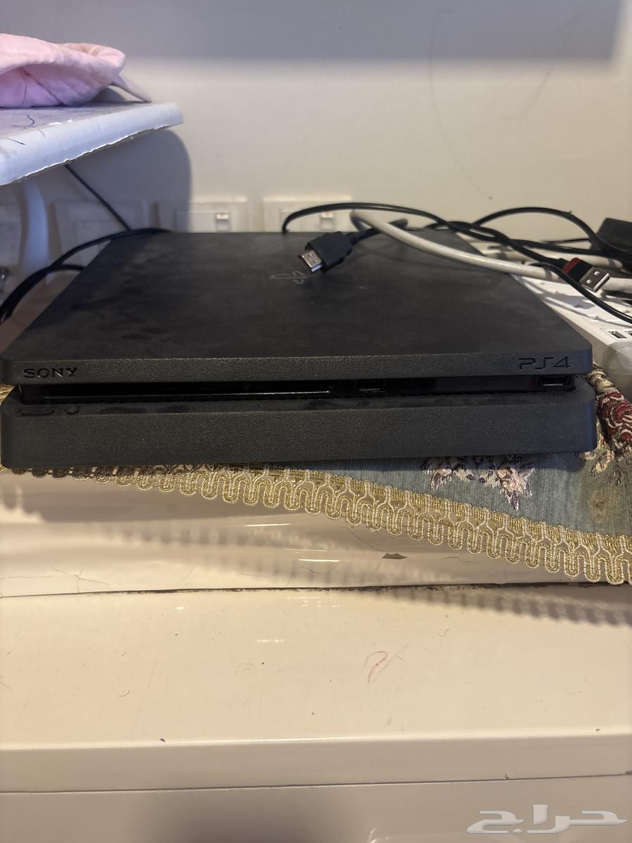 سوني 4 جديد. لم يستخدم. بكرتونه. وصمان.64583429516547110