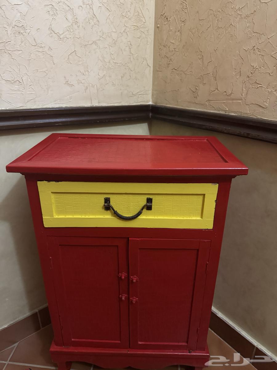 Closets and table64584785495299113