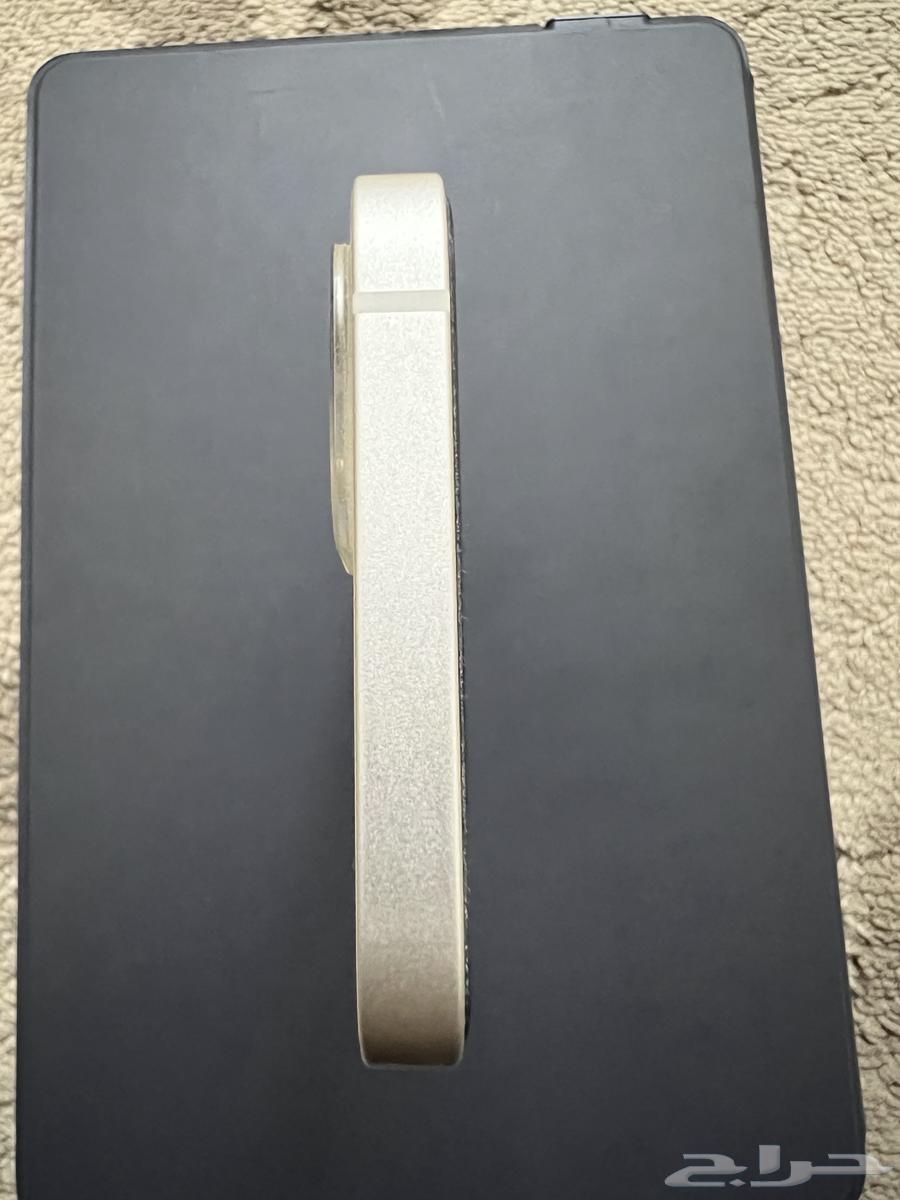 ايفون 12 عادي نظييف للبيع64585671090690114