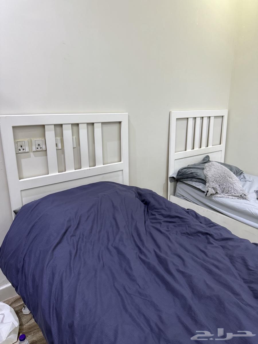 2 beds with mattresses64587120347009110