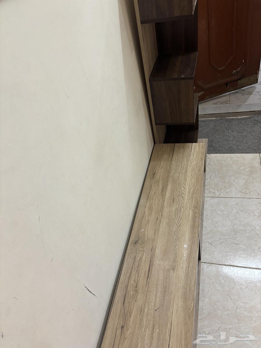 Home shelf, used, in good condition, available today64580389820419110