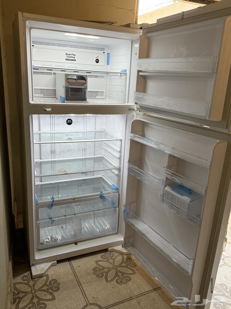 Hitachi refrigerator 19 cubic feet, 42325m, used for three months, new64580935773953110