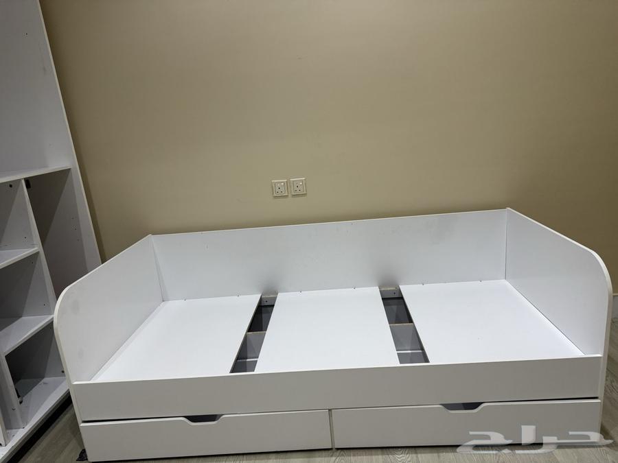 السرير من هوم بوكس64580458653185110