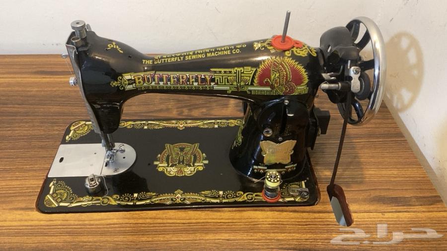 ماكينة خياطة الفراشة مع طاولتها64575671030019113