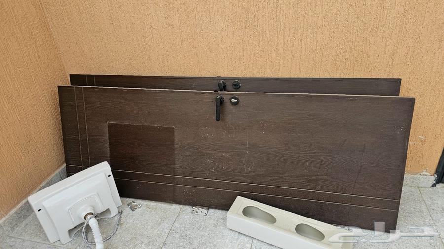 باب خشب لون بني بدون المقابض64580212601346110