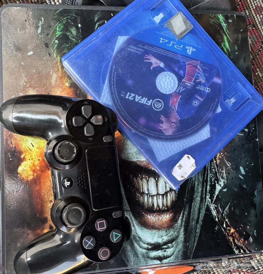 سوني 4 سليم للبيع64580976980994110