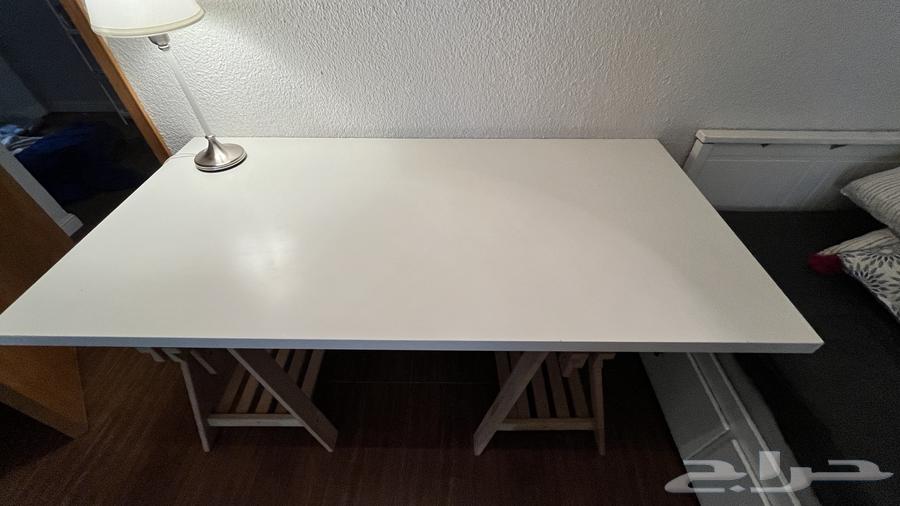 مكتب مميز وفخم ونادر من ايكيا ولا يتواجد بكثره الا بالطلب64580976945923114