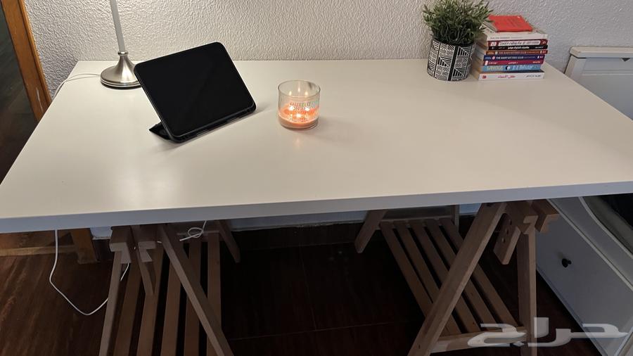 مكتب مميز وفخم ونادر من ايكيا ولا يتواجد بكثره الا بالطلب64580976945923111