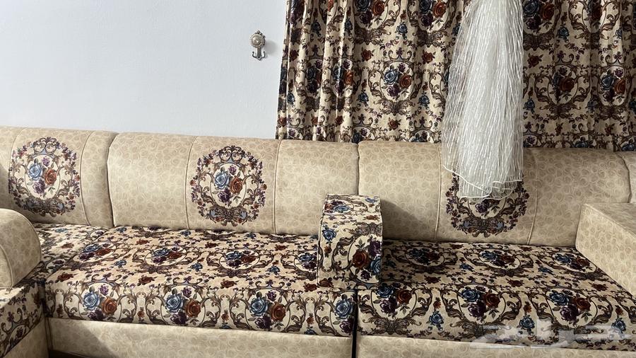 مجلس كنب مستخدم نظيف64585595273602111