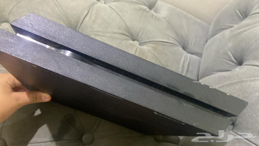 سوني فور اثنين وشاشه دانسات للبيع64586588922754112