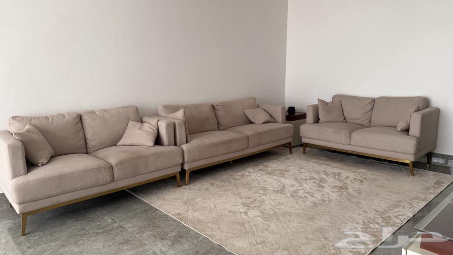 كنب نظيف باللون البيج للبيع64582799104257112