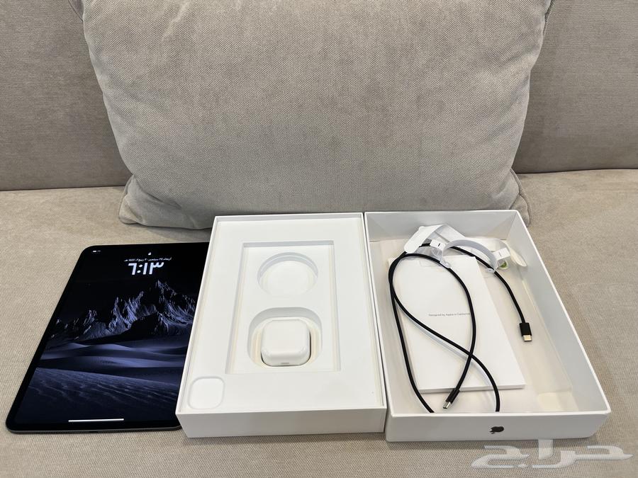 ايباد برو 11 انش 512 لون اسود64585380720642111