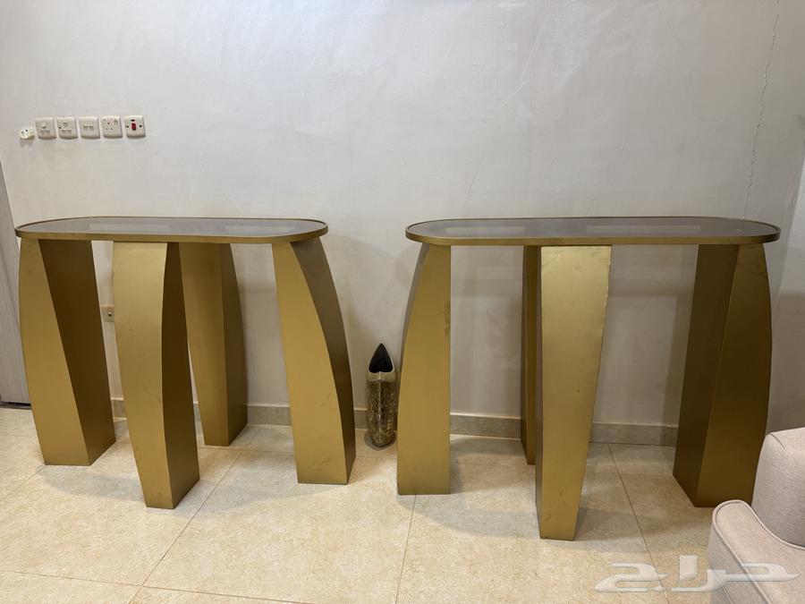 طاولتين استقبال   طاولتين مجلس بيضاويات   8 طاولات للضيافه64579979056897113