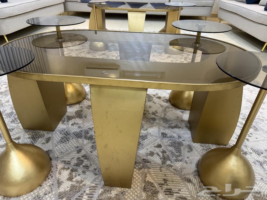 طاولتين استقبال   طاولتين مجلس بيضاويات   8 طاولات للضيافه64579979056897111