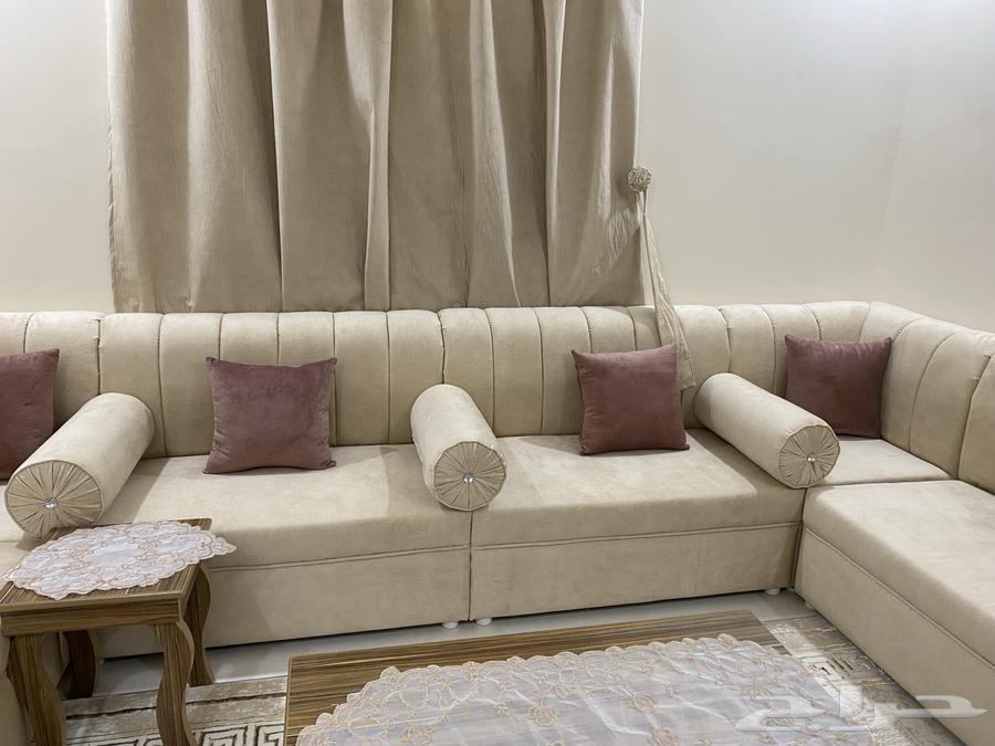 New women's sitting area sofa with tables and curtain, lightly used64580349436418114