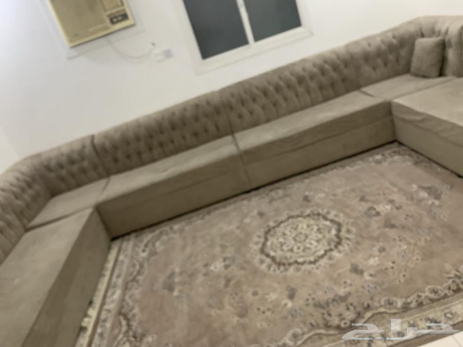 كنب نظيف شبه جديد ومعه سجاد64580171353731111