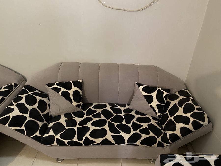 طقم كنب مستخدم نظيف64581497285761111