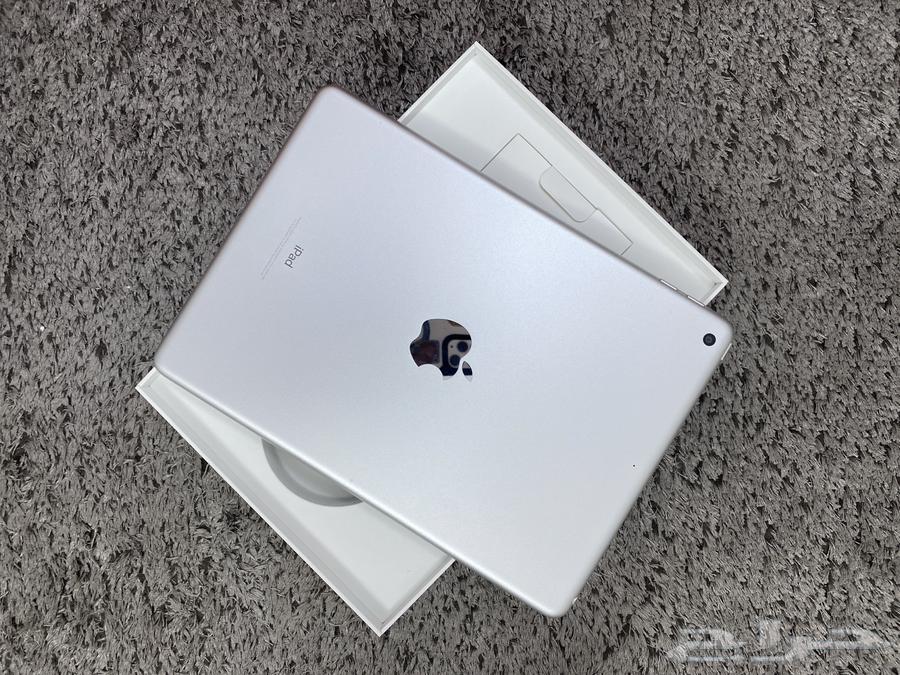 iPad 6th generation large 128 gigabytes64586376779651111