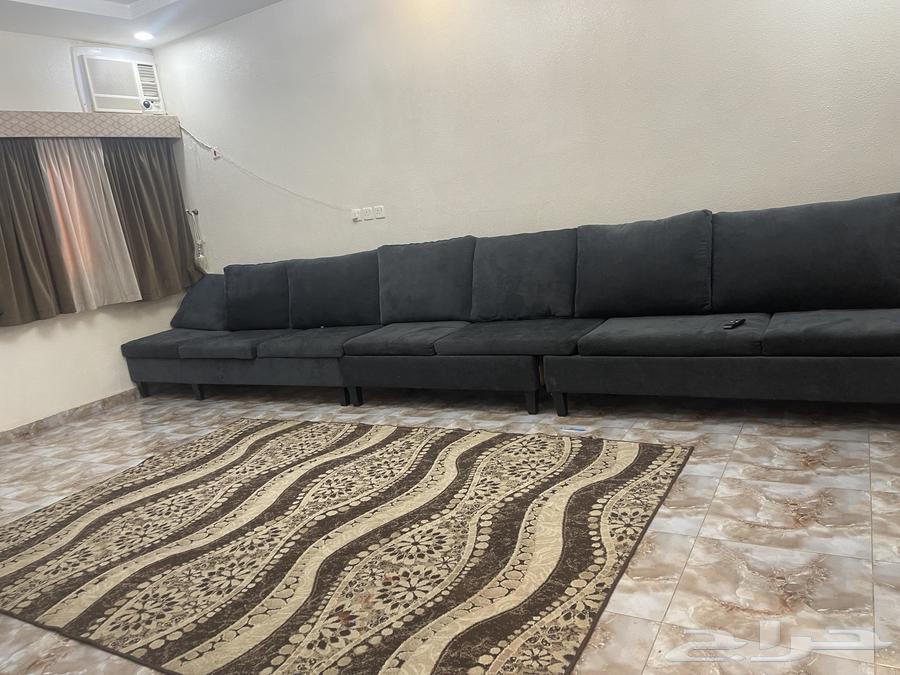 كنب لون رمادي غامق نظيف جدا64582692925955110