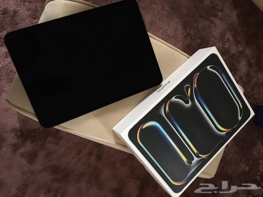 ايباد M4 جديد استخدام اسبوعين بكرتونه بكامل اغراضه64581141629443112