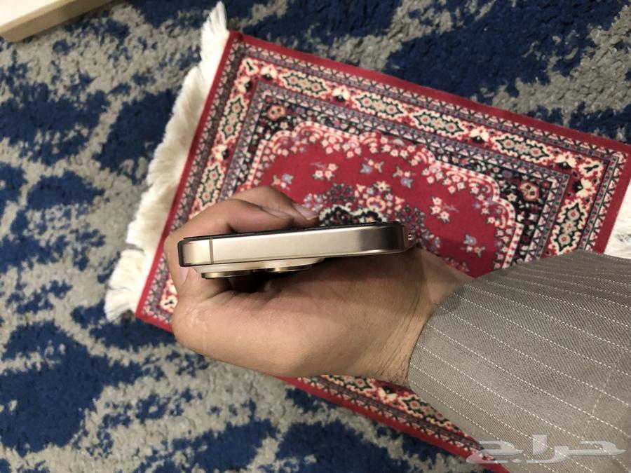 iPhone 16 Pro used with box64587181818114113