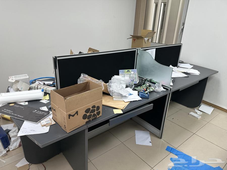 مكاتب مستعملة للبيع64403958403841112