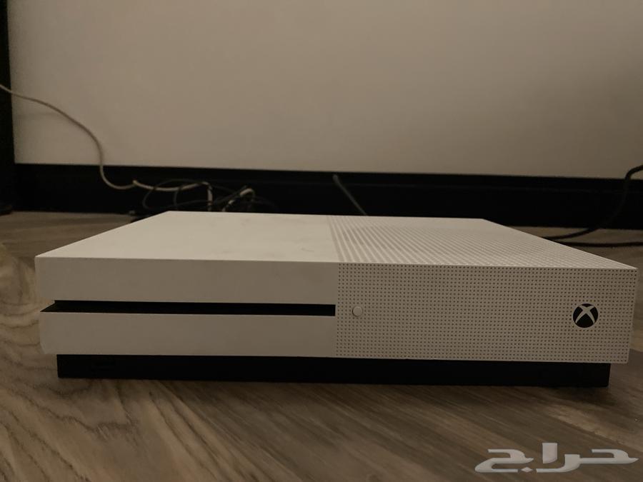 اكس بوكس وان إس نضيف بس يطلع صوت اول نص ساعه وبعدين يصير عا64587540528257110