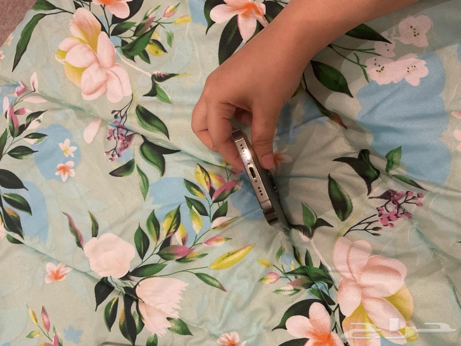 آيفون مستعمل نظيف64585745245313114