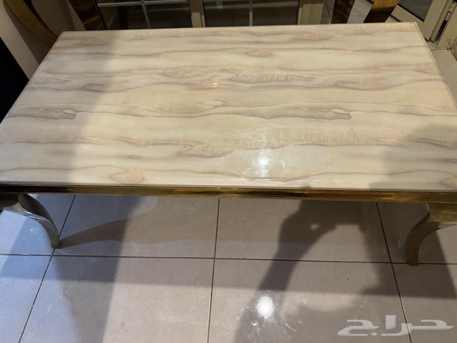 5 طاولات رخام طبيعي ومستخدمه ونظيفة 1 كبيرة 4 صغيرة64583639838593112