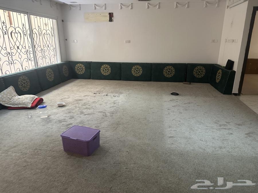 مكيف و اثاث للبيع64584220680961114