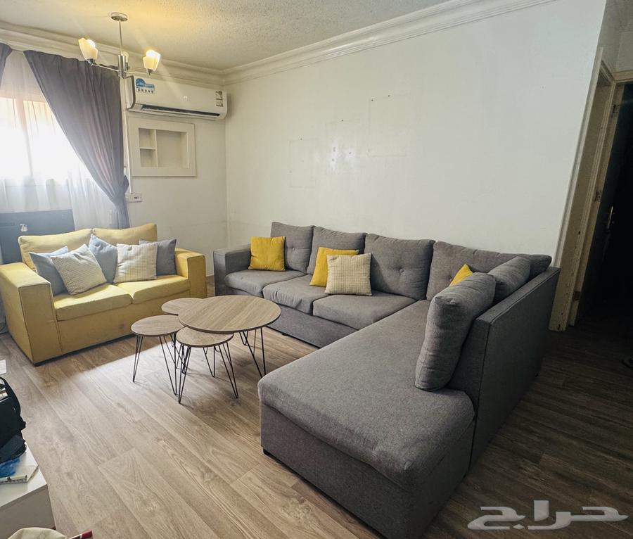 كنب حرف L مع كنبة مقعدين  الطاولة بالوسط64582692962433110