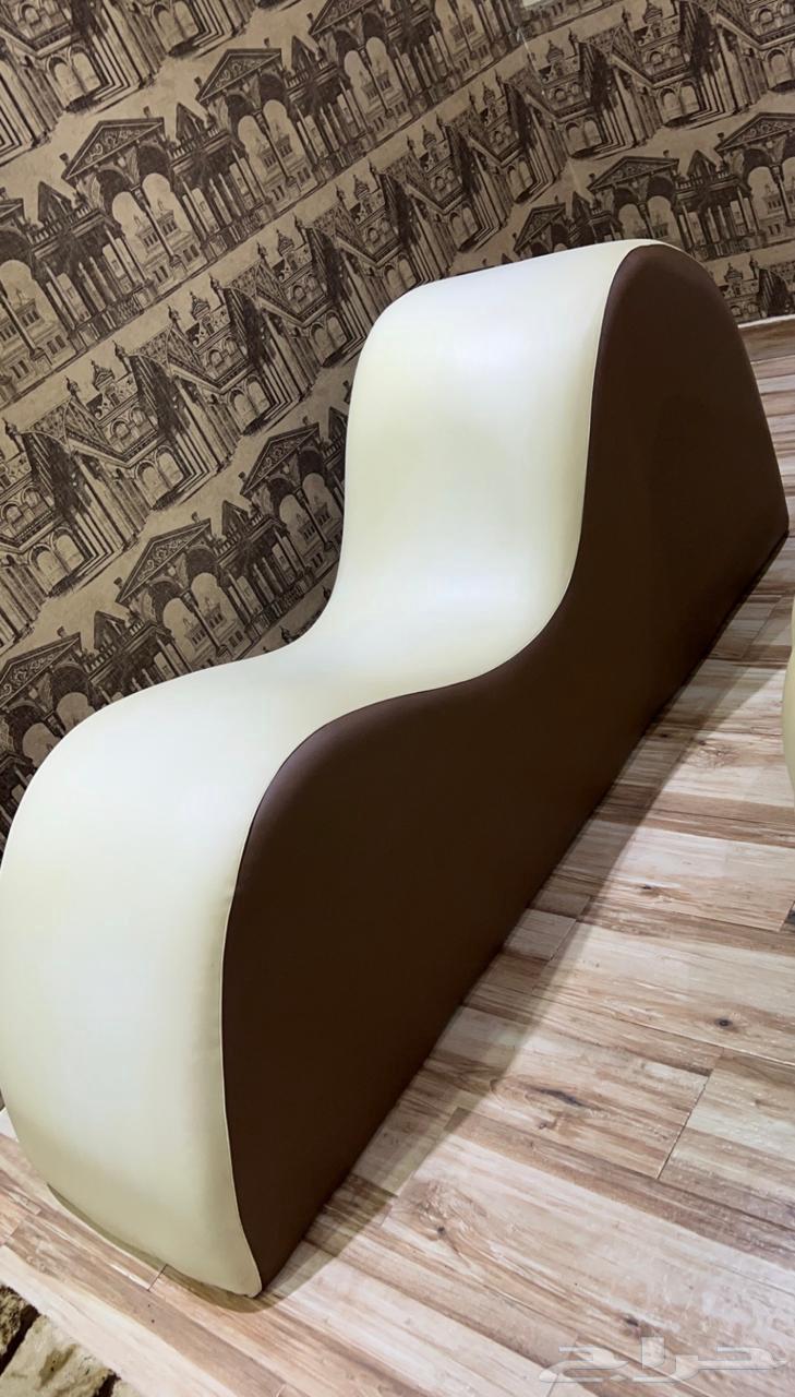 Romantic chair, almost new, at a reasonable price64583114272003112