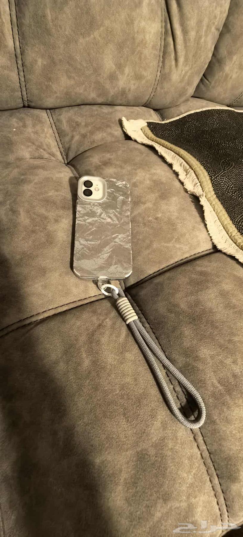 ايفون 12 للبيع64587789479043111