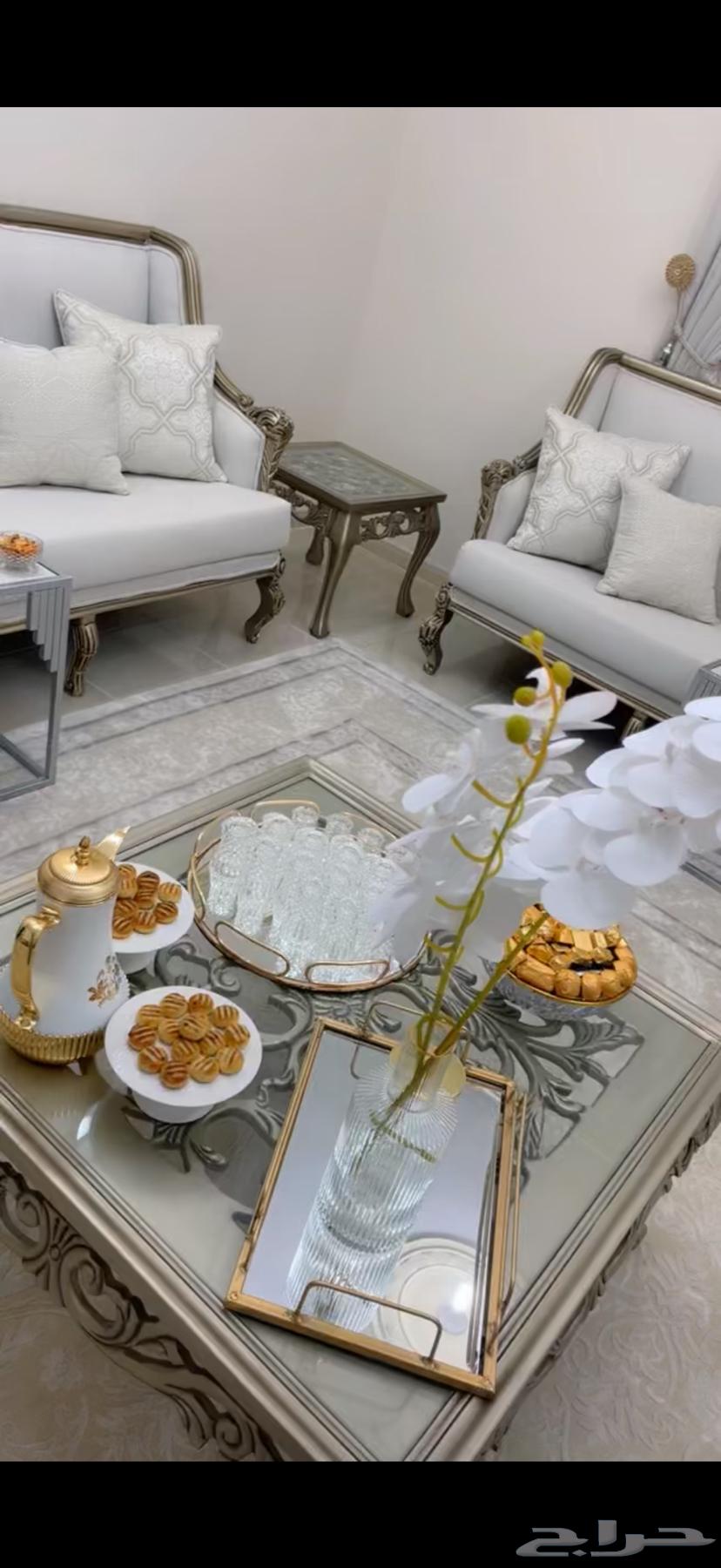 كنب كبير جديد عدد الكنبات ثلاثة كبير كرسي اثنين ثلاث طاولا64582487423234111