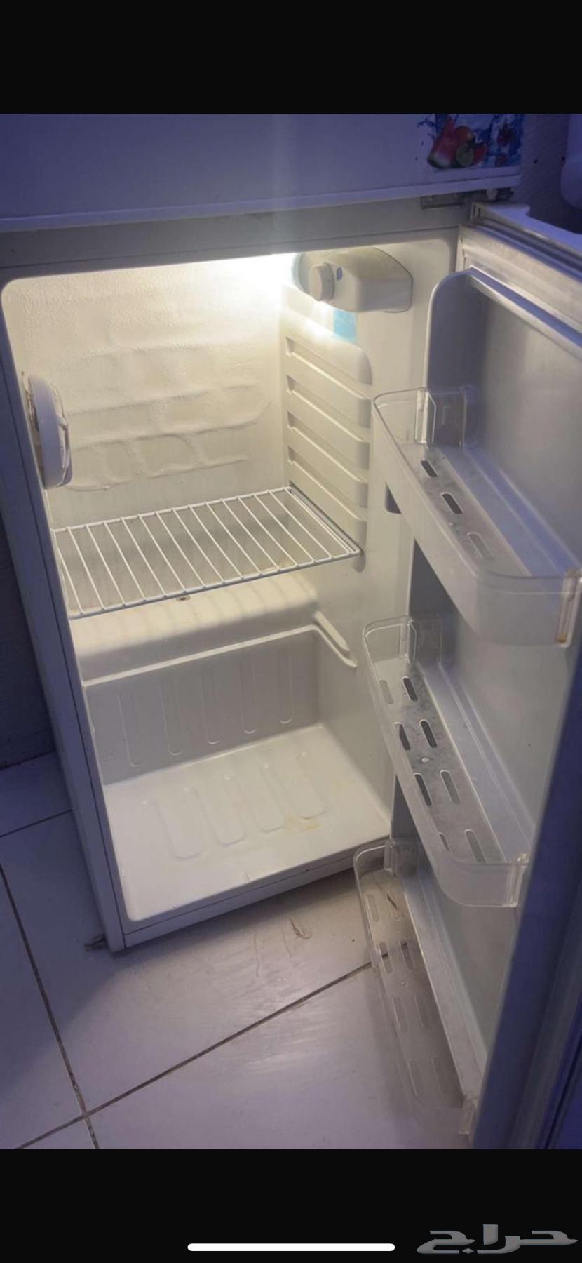 ثلاجة صغيرة بابين w.Box( تم البيع )64585732831105114