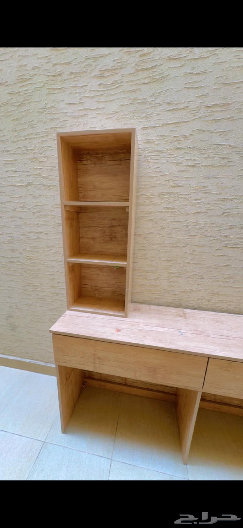 مكتب مدرسي مع ادراج تفصيل شبه جديد استخدام 8 شهور64582827225729111