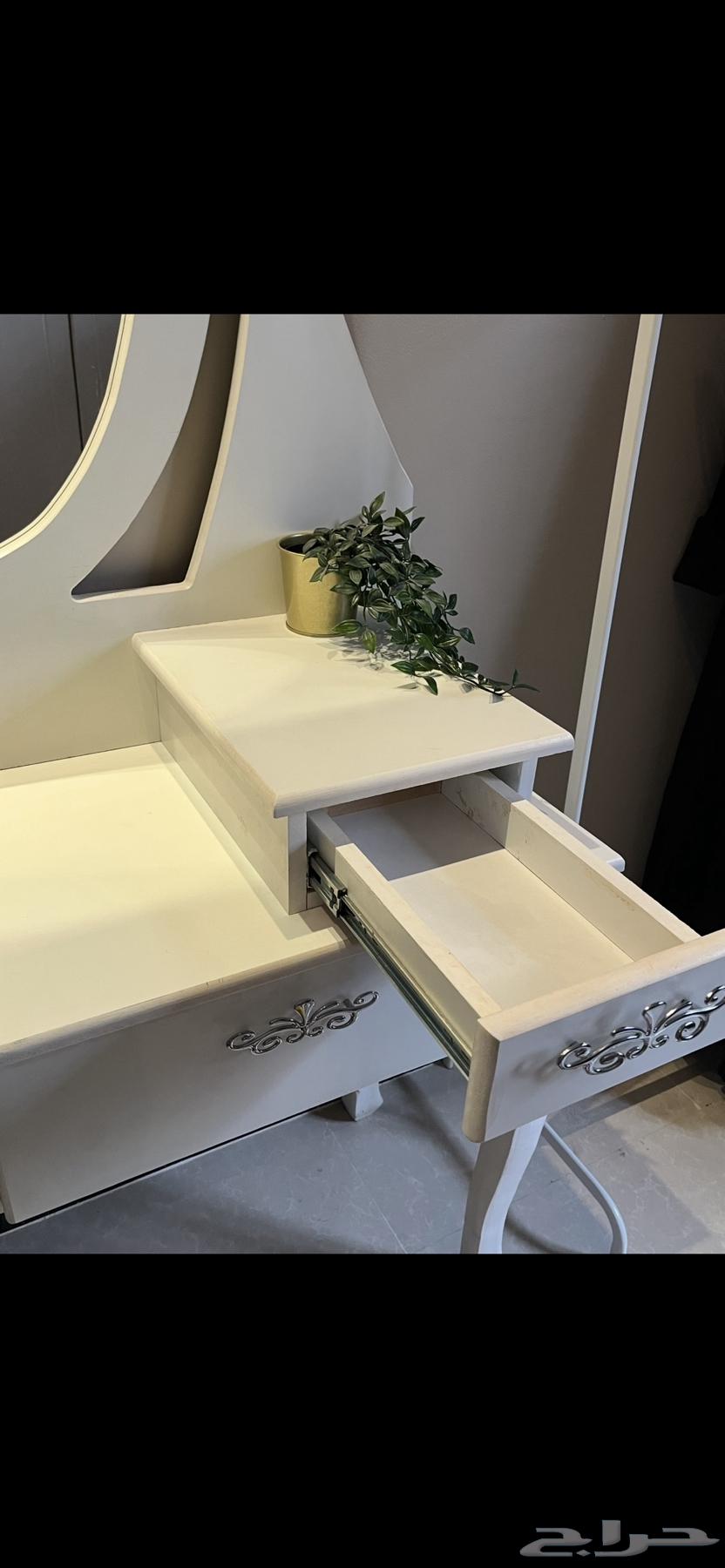 غرفة لون ابيض للبيع64583443471491111