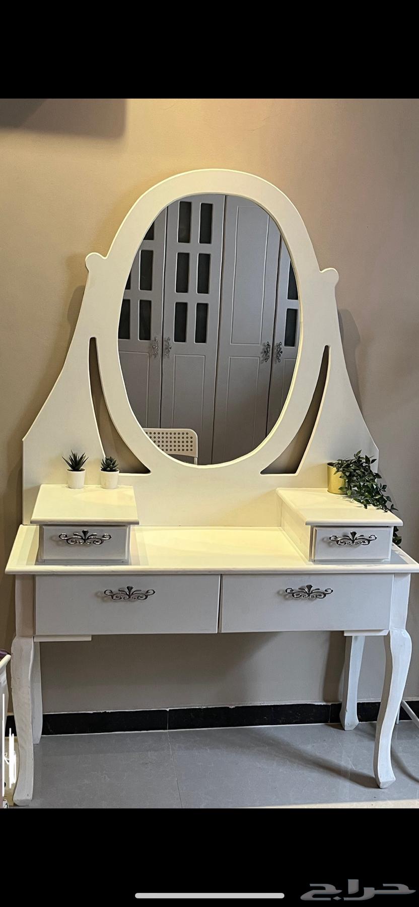 غرفة لون ابيض للبيع64583443471491110