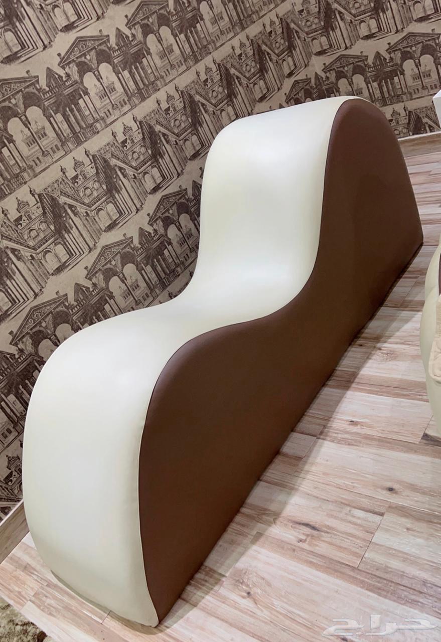 Romantic chair, almost new, at a reasonable price64583114272003111