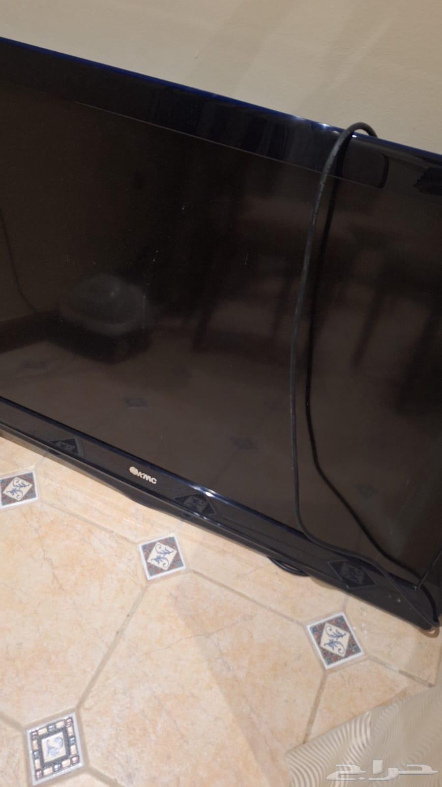 تلفزيون نظيف و مازال شغال64587739577858111