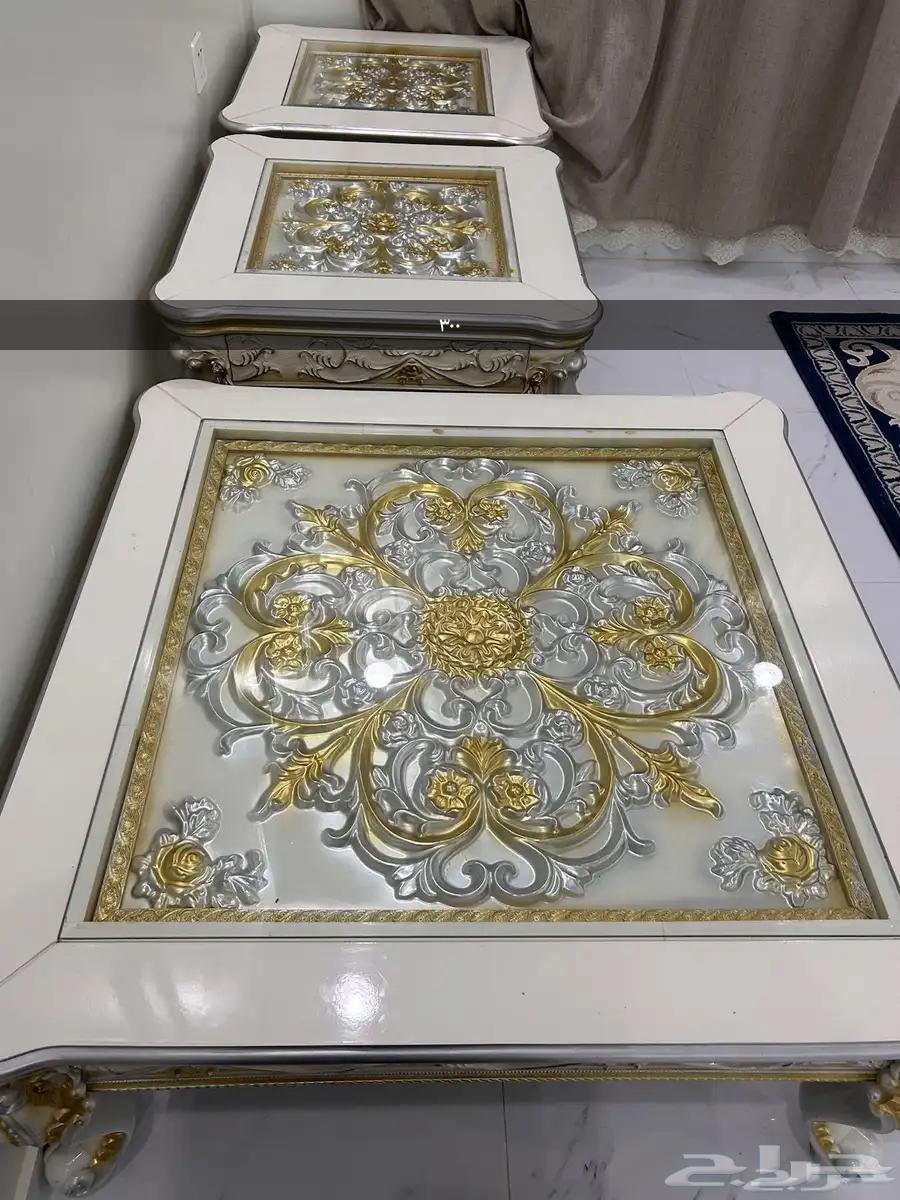 شاشة تلفزيون وطاولات مجلس64586426577154110