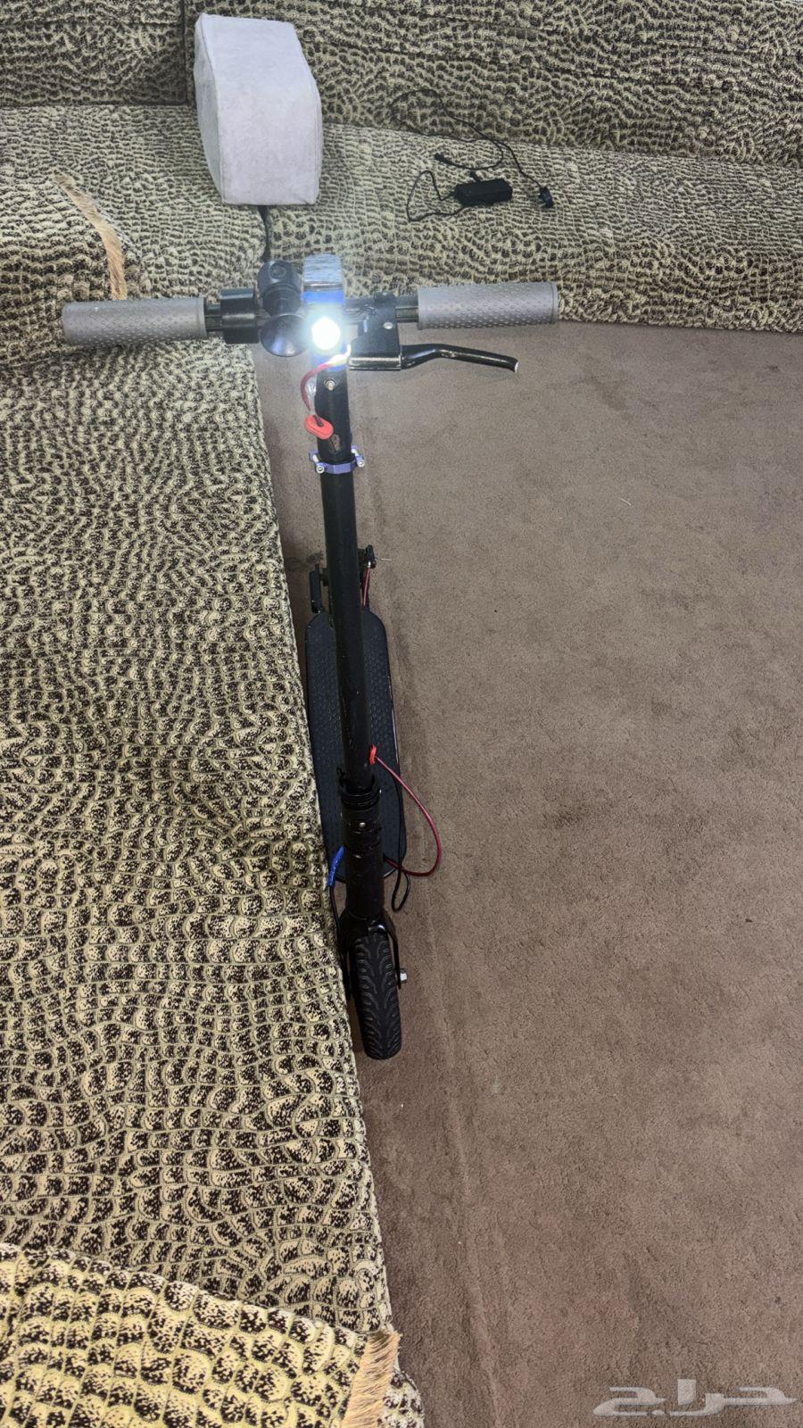 سكوتر مستخدم نظيف مغير بطاريه وكفرات وشاحن جديد صيانه جديد64580308295170111