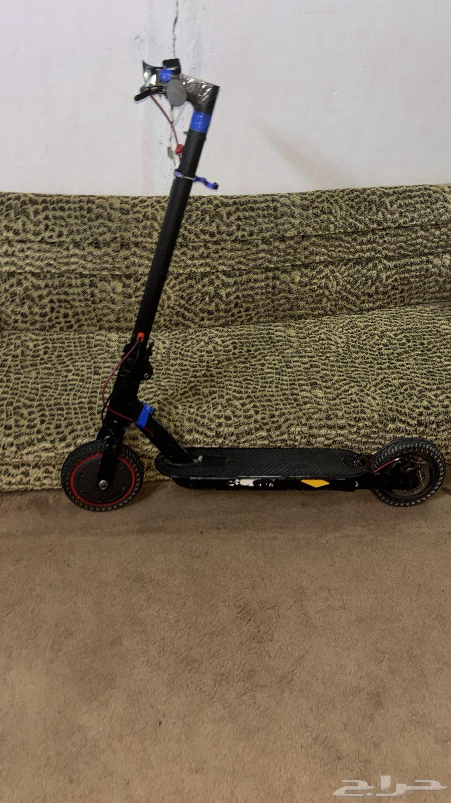 سكوتر مستخدم نظيف مغير بطاريه وكفرات وشاحن جديد صيانه جديد64580308295170110