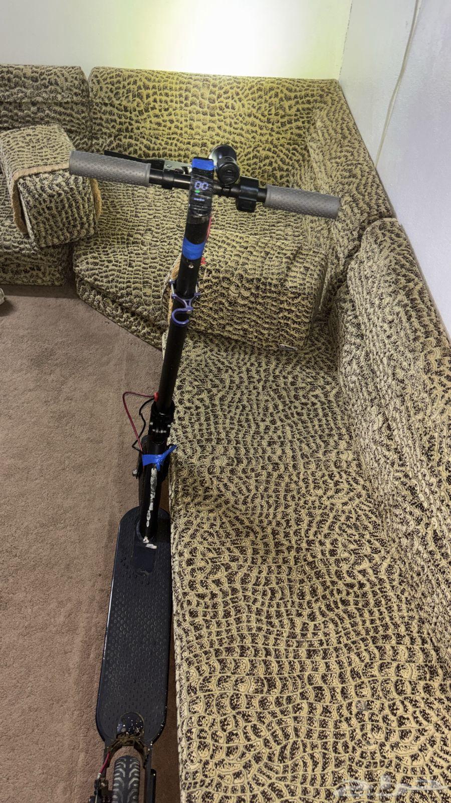 سكوتر مستخدم نظيف مغير بطاريه وكفرات وشاحن جديد صيانه جديد64580308295170114